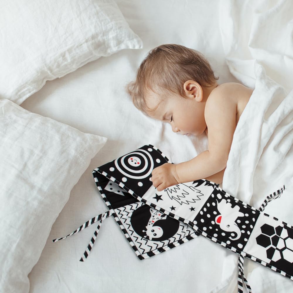 Cawgug Black and White High Contrast Baby Toys for Newborn Brain Development Tummy Time Soft Book Babies 0-3 6-12 Months Montessori Learning Activities Infant and Sensory Visual Stimulation Toys