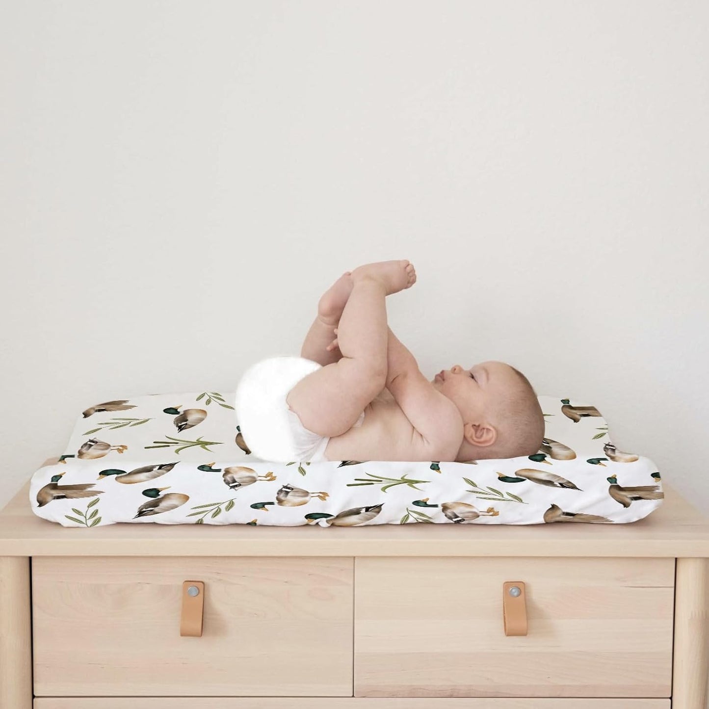 Vintage Mallard Duck Leaves Changing Pad Covers Duck Hunting Reeds Diaper Changing Pad Covers Sheets for Girl Boy Wild Duck Soft Breathable Stretch Fitted Change Table Pad Mats Covers 32''x16''