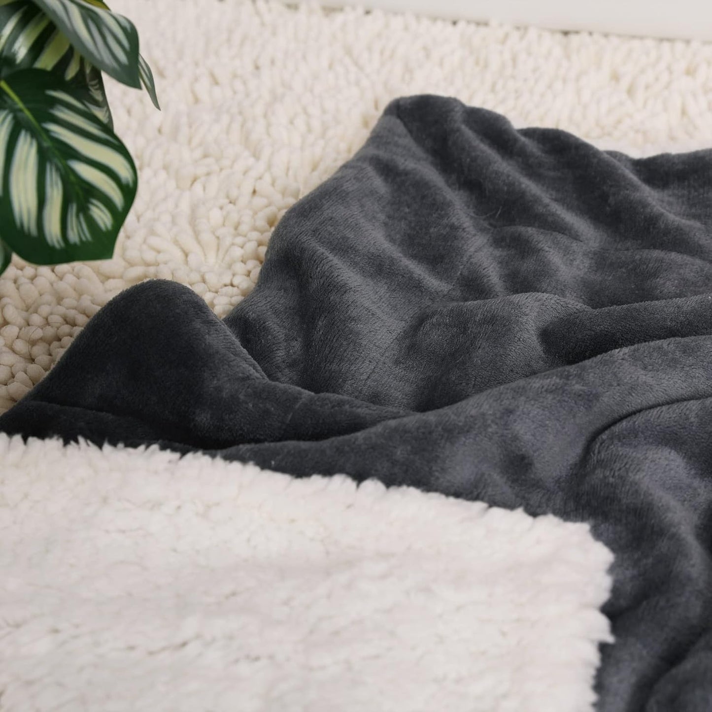 NANPIPER Baby Sherpa Blanket,Warm Toddler Throw Blanket,Soft Newborn Fleece Blanket for Winter (Grey,30x40 inches)