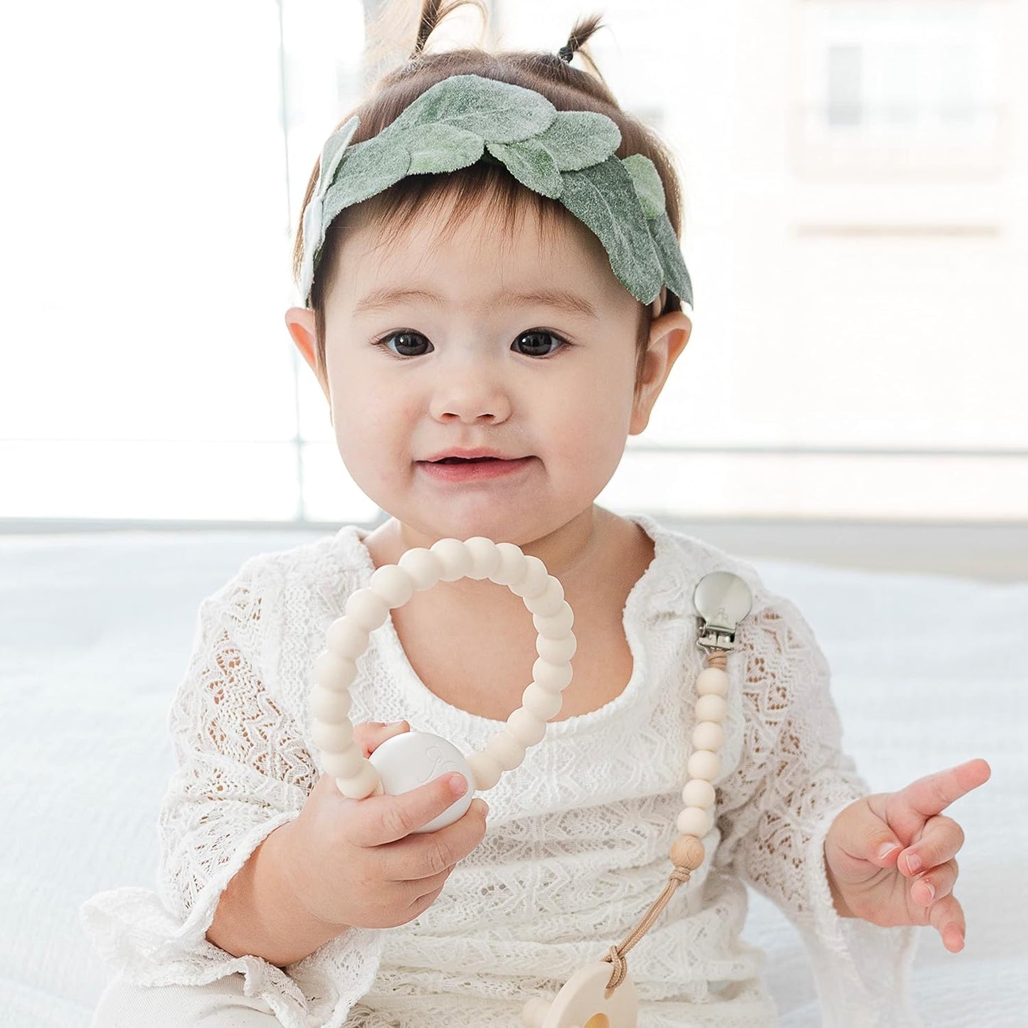 Ryan and Rose Cutie Teether Rattle (Ivory)