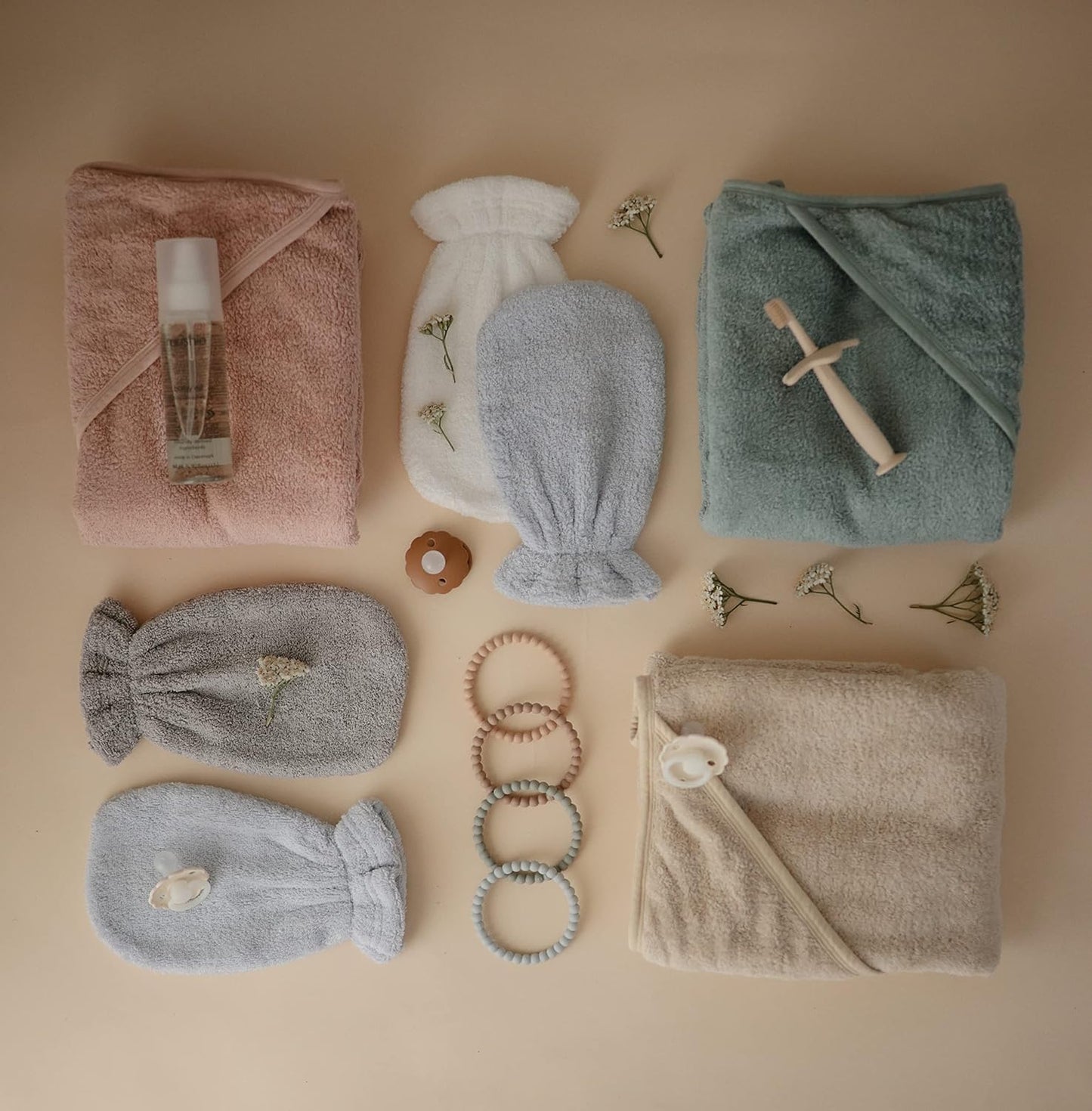 mushie Baby Hooded Towel | Organic Cotton (Fog)