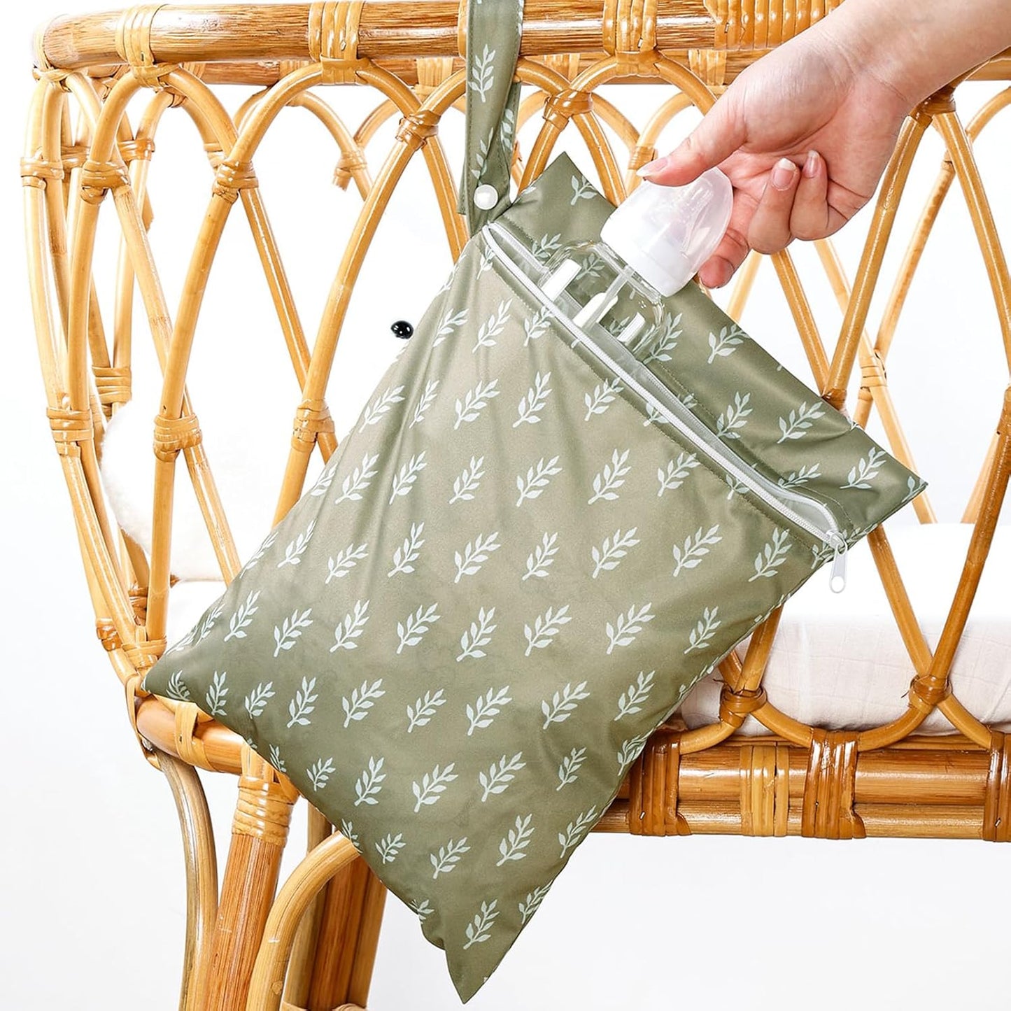HappyFlute 2pcs Wet Bag Waterproof Bag Set-Cactus and Animal Pattern Wet Bag for Towels,Diaper Bag,Swim Bag,Beach Bag,Gym Bag,Wet/Dry Bag,Wet Clothes Bag,Wet Swimsuit Bag,10.2x14.4 inches.(Flower)