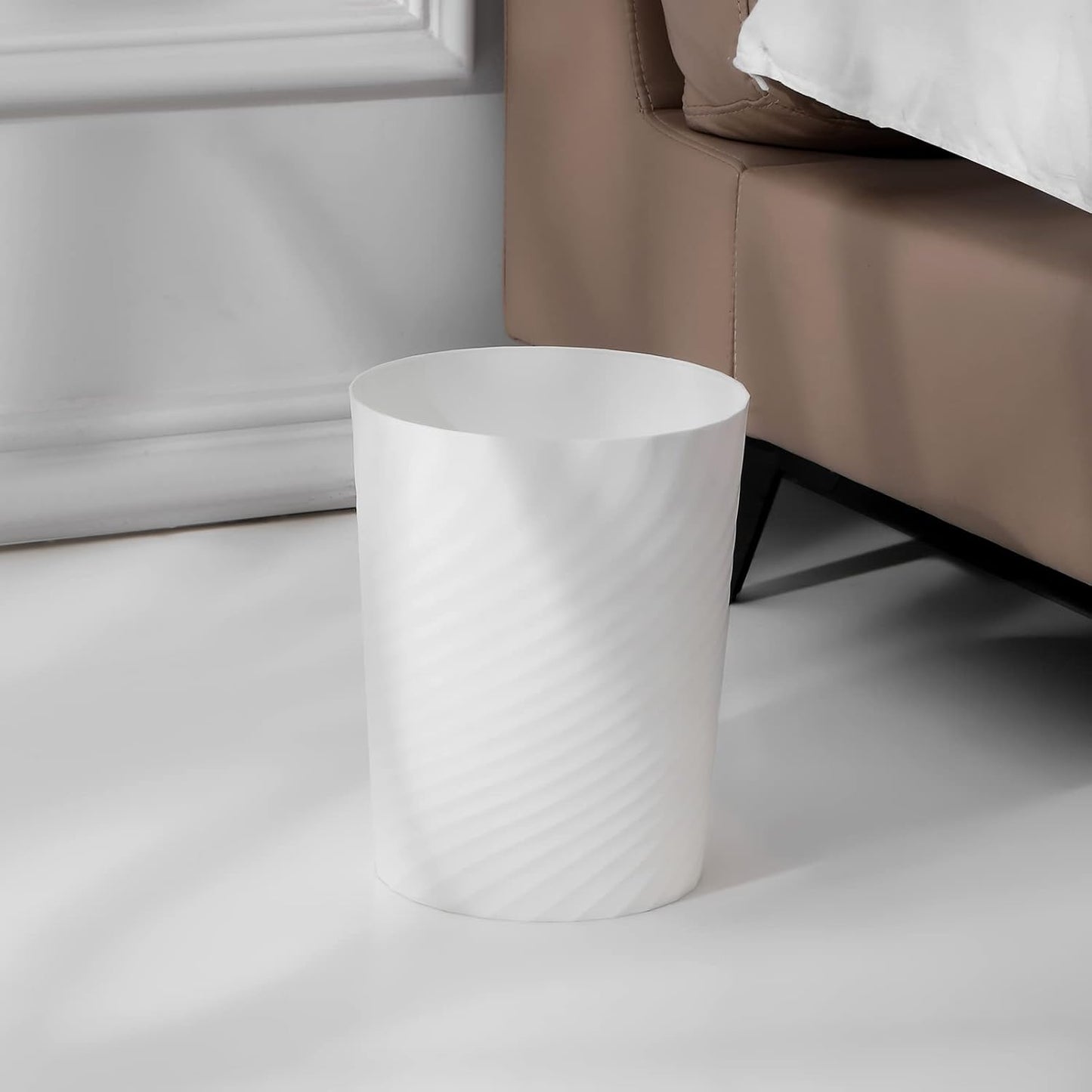 UUJOLY Plastic Small Trash Can Wastebasket, Garbage Container Basket for Bathrooms, Laundry Room, Kitchens, Offices, Kids Rooms, Dorms, 1.8 Gallon, White, 3 Pack