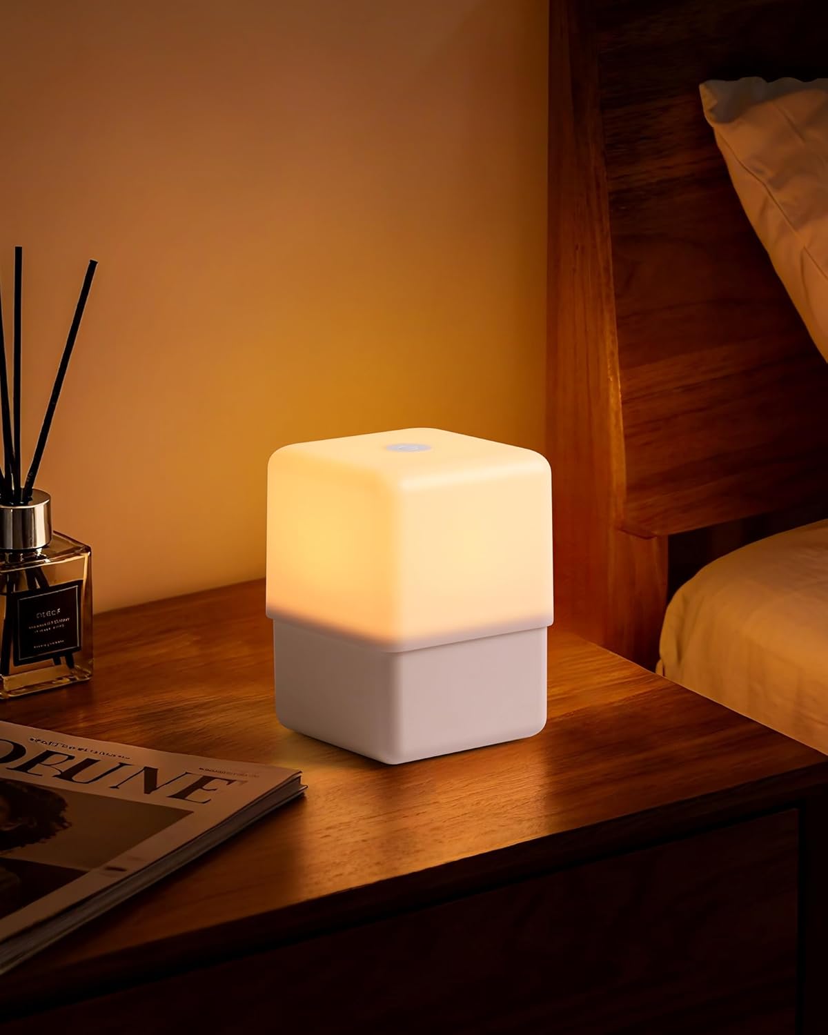 JJ&RY Night Light for Kids and Adults, Funny Lift Bedside Touch Lamp, Baby Nursery Nightlight, 2600K Soft Warm Yellow, Dimmable Small Cordless Night Lamp for Nightstand/Bedroom/Children's Room