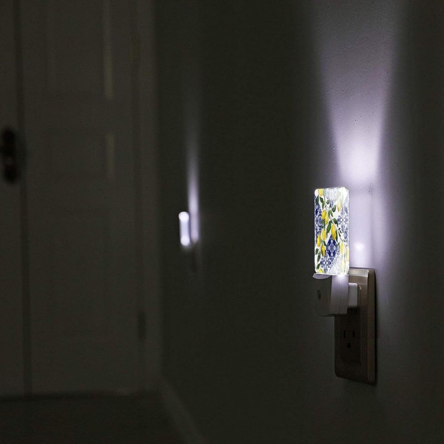 Led Night Light, Lemon Decorative Plug in Nightlights,with Smart Auto Dusk to Dawn Night Light for Bedroom, Kitchen, Nursery, Bathroom