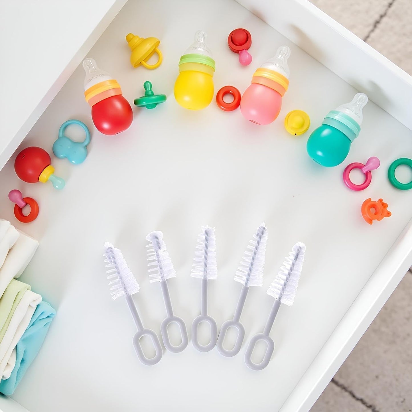 5 Pcs White Pacifier Cleaning Set,Nipple Cleaner Nipples Brush Cleaning Tools Professional Bristle High Density Pacifier Soother Accessories,Bottle-Feeding