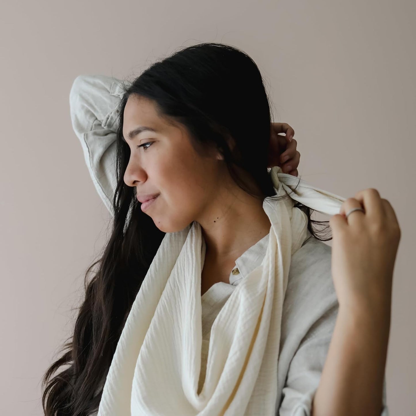 snuggle me® Nursing Cover - 100% Organic Cotton Muslin Nursing Cover Up for Breastfeeding with a BPA-Free Silicone Teether Ring, Ultra-Soft & Lightweight (33.5″ × 39.4″)