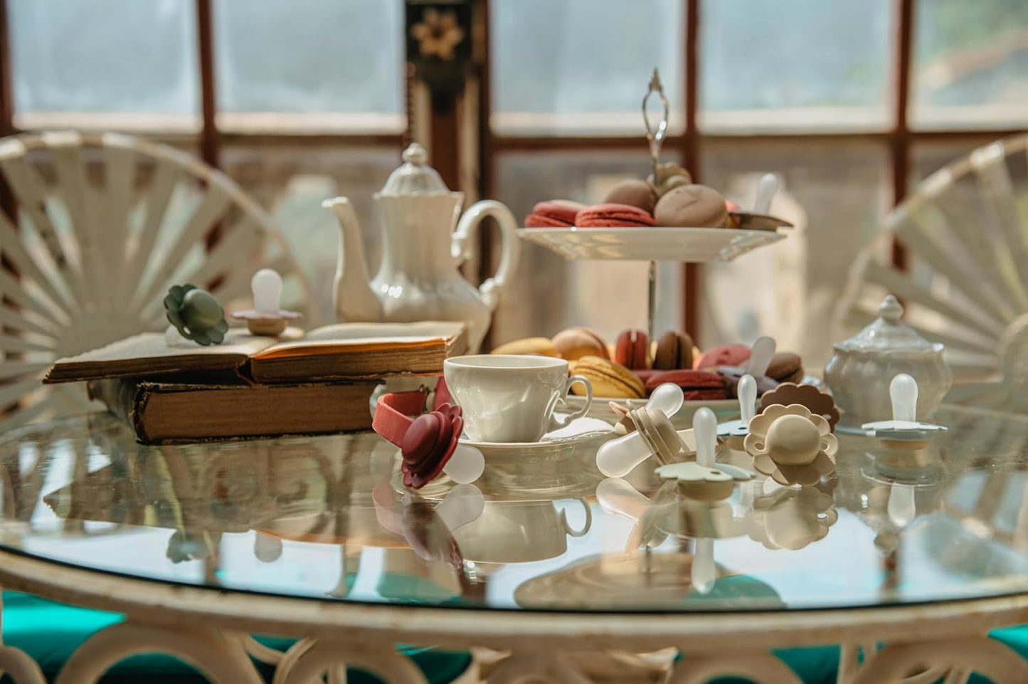 Suavinex Wonder Silicone Baby Pacifier Clip, Spain's #1 Baby Bottle and Pacifier Brand, Paci Clips for Babies, Essentials, Mist Lavender