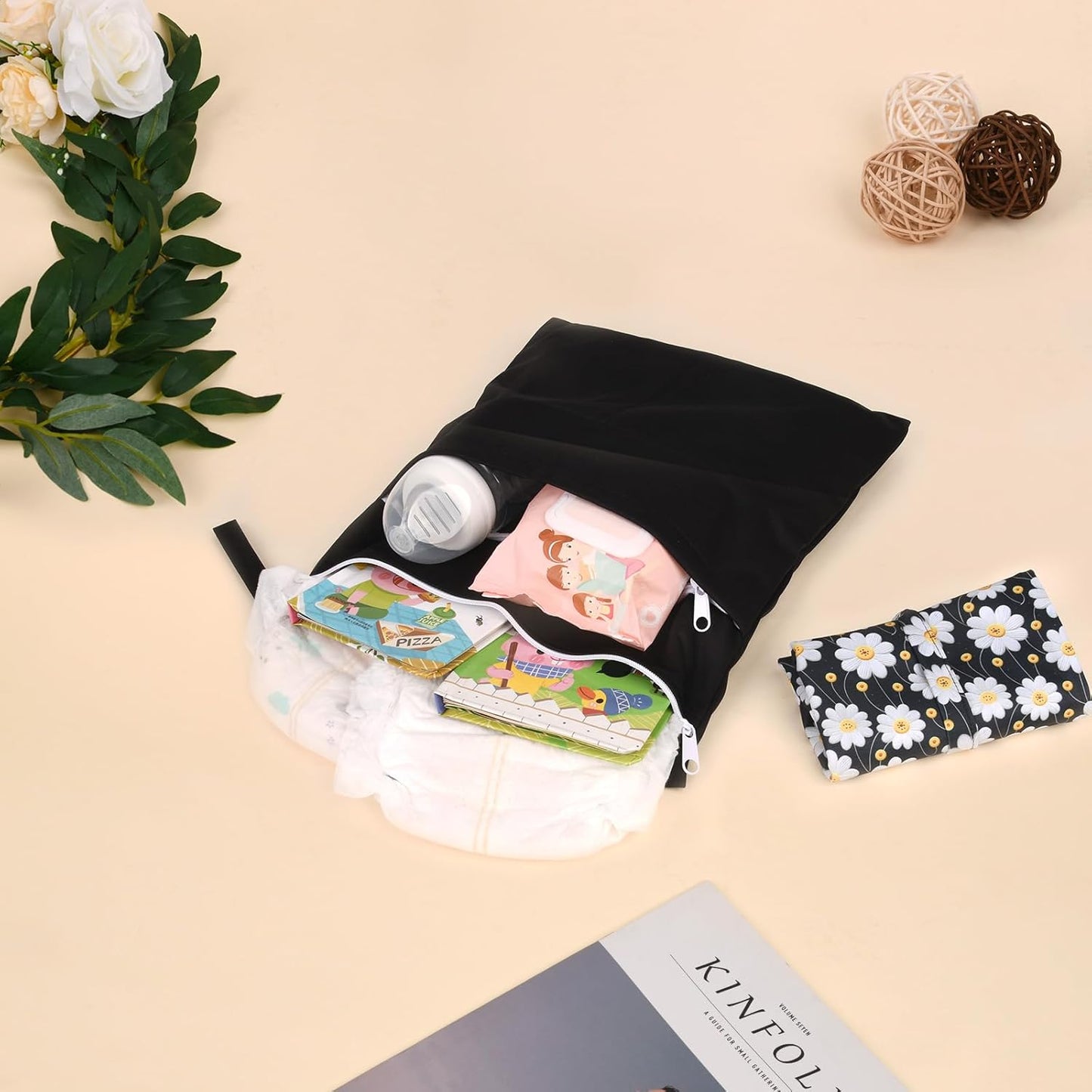 Wet Dry Bags 2 Pack,Waterproof Reusable Travel Bags for Swimsuits,Baby Cloth Diapers,Beach,Pool,Gym Bag & Wet Clothes with 2 Pockets -Daisy