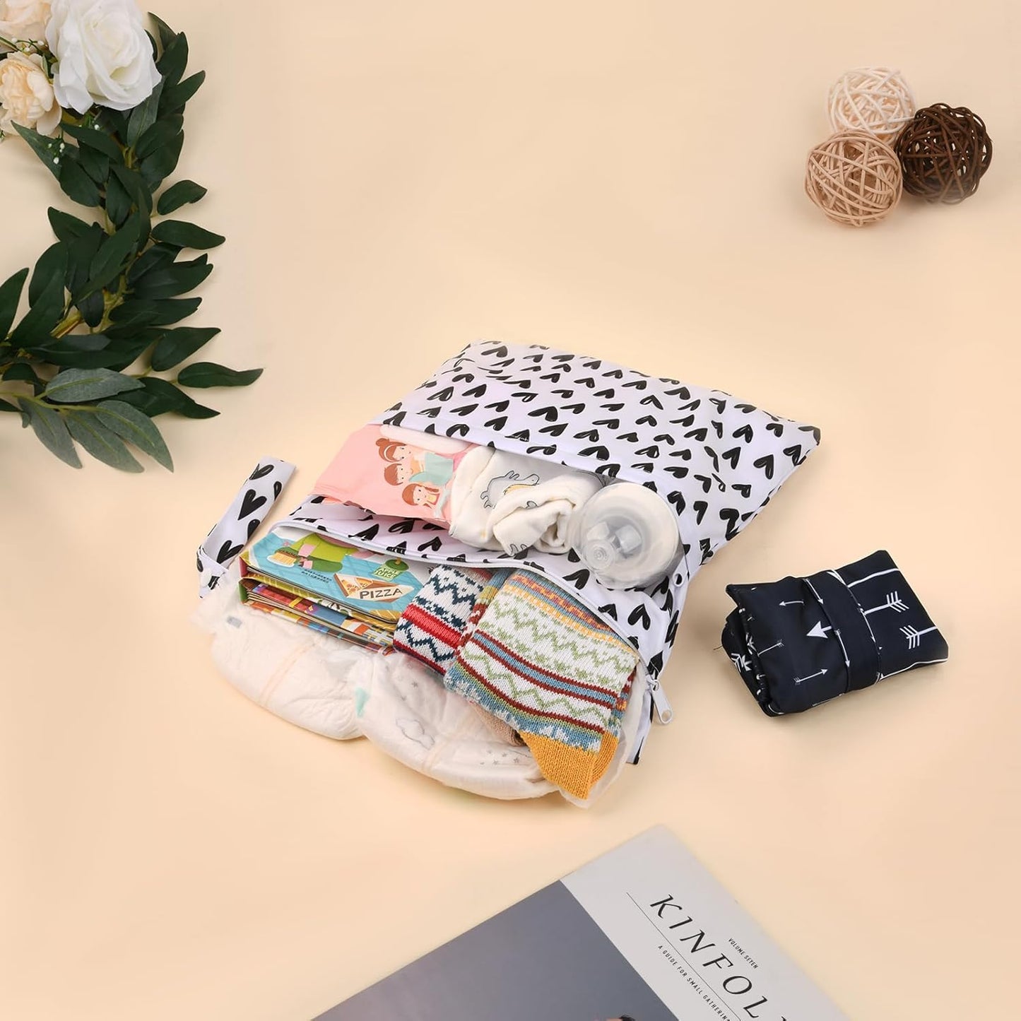 2pcs Cloth Diaper Wet Dry Bags Waterproof Reusable with Two Zippered Pockets Travel Beach Pool Daycare Soiled Baby Items Yoga Gym Bag for Swimsuits or Wet Clothes-Black Hearts