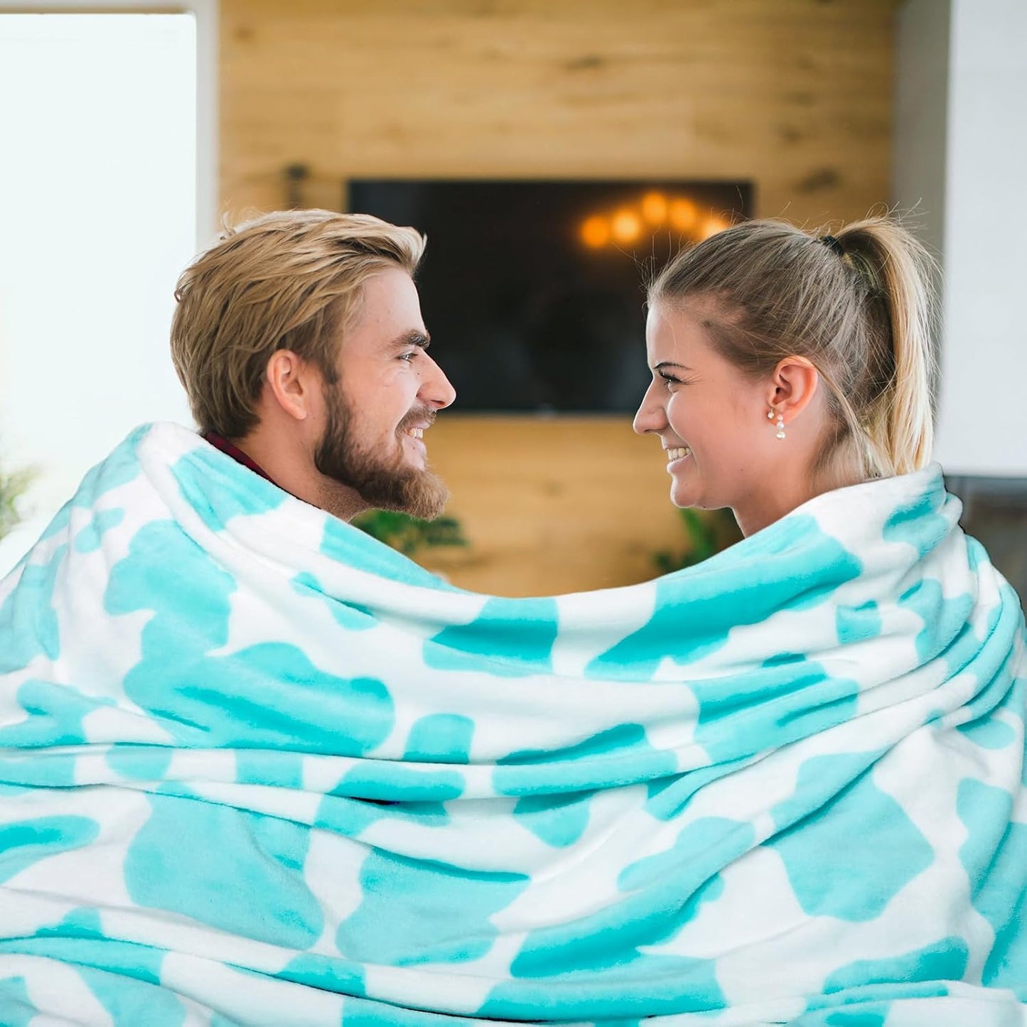 Blue Fleece Throw Blanket for Couch & Bed - Lightweight Soft Blankets for Women Fuzzy Plush Bedding, Sky Blue Gifts Room Decor for Teen Girls