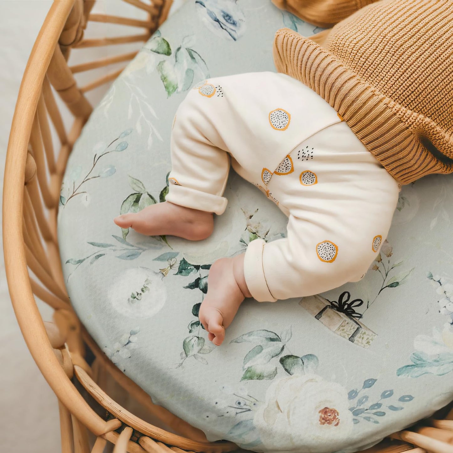 Stretchy Ultra Soft Fitted Bassinet Sheet Set 3 Pack, Universal Fit for Bassinets Baby Cradle Moses Basket Oval Rectangle Mattress Safe and Snug, Stylish Print