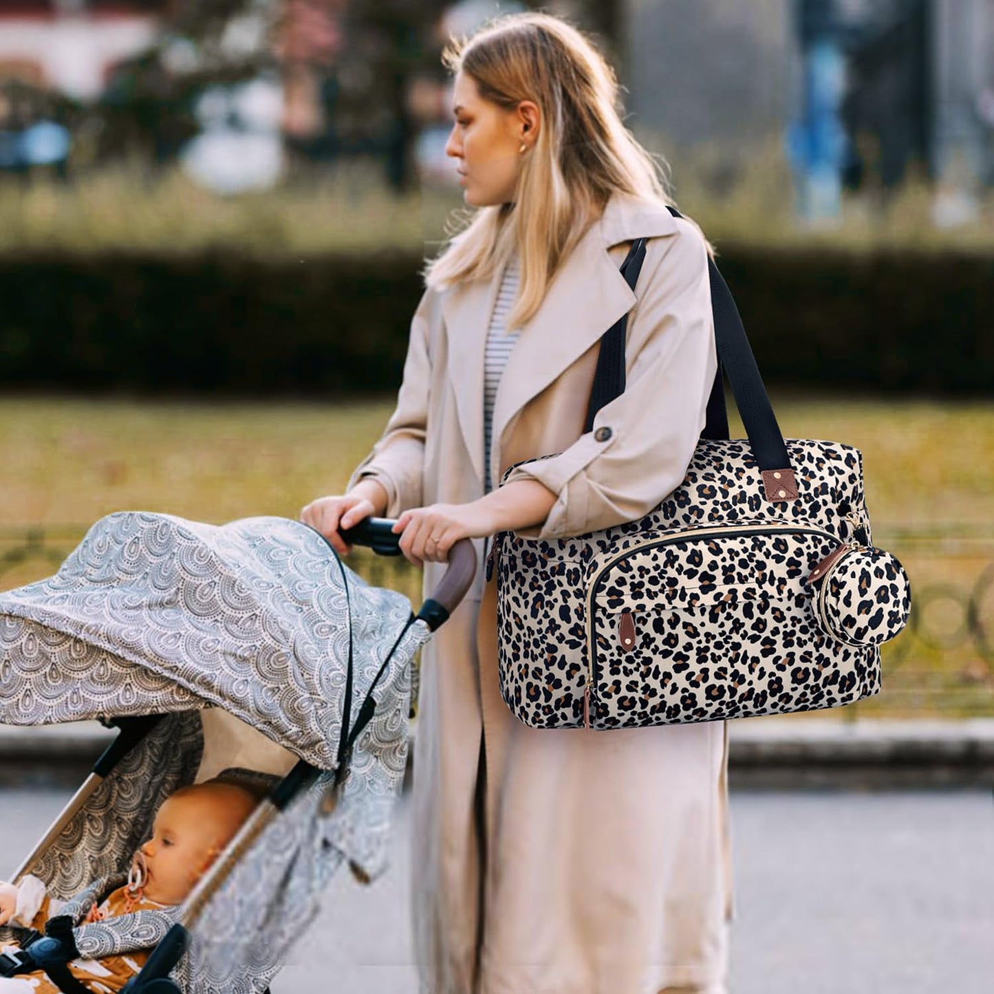 Diaper Bag Tote, Baby Bag Travel Diaper Tote Bag with Pacifier Case, Cute Maternity Hospital Baby Stylish Diaper Tote for Mom Dad Medium Size, Leopard Print