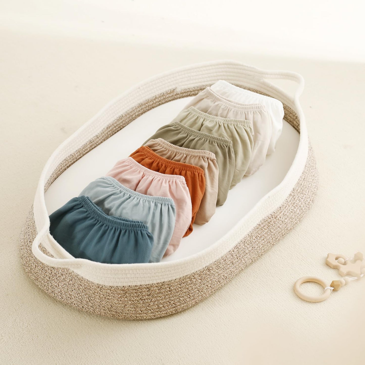 GRSSDER Stretchy Ultra Soft Fitted Bassinet Sheet 2 Pack, Universal Fit for Bassinets Baby Cradle Moses Basket Oval Rectangle Mattress Safe and Snug, Jersey Bassinet Sheets for Girls, Cream/Beige