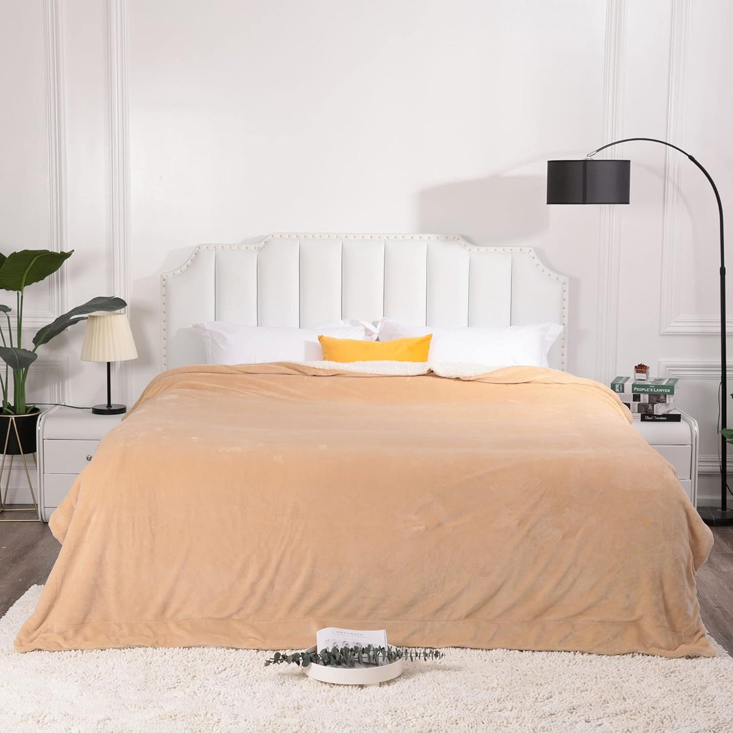 NANPIPER King Size Blanket Warm Sherpa, Soft Fleece Throw for Bed, Reversible Thick Fuzzy Microfiber for Winter (Beige,90x108 inches)