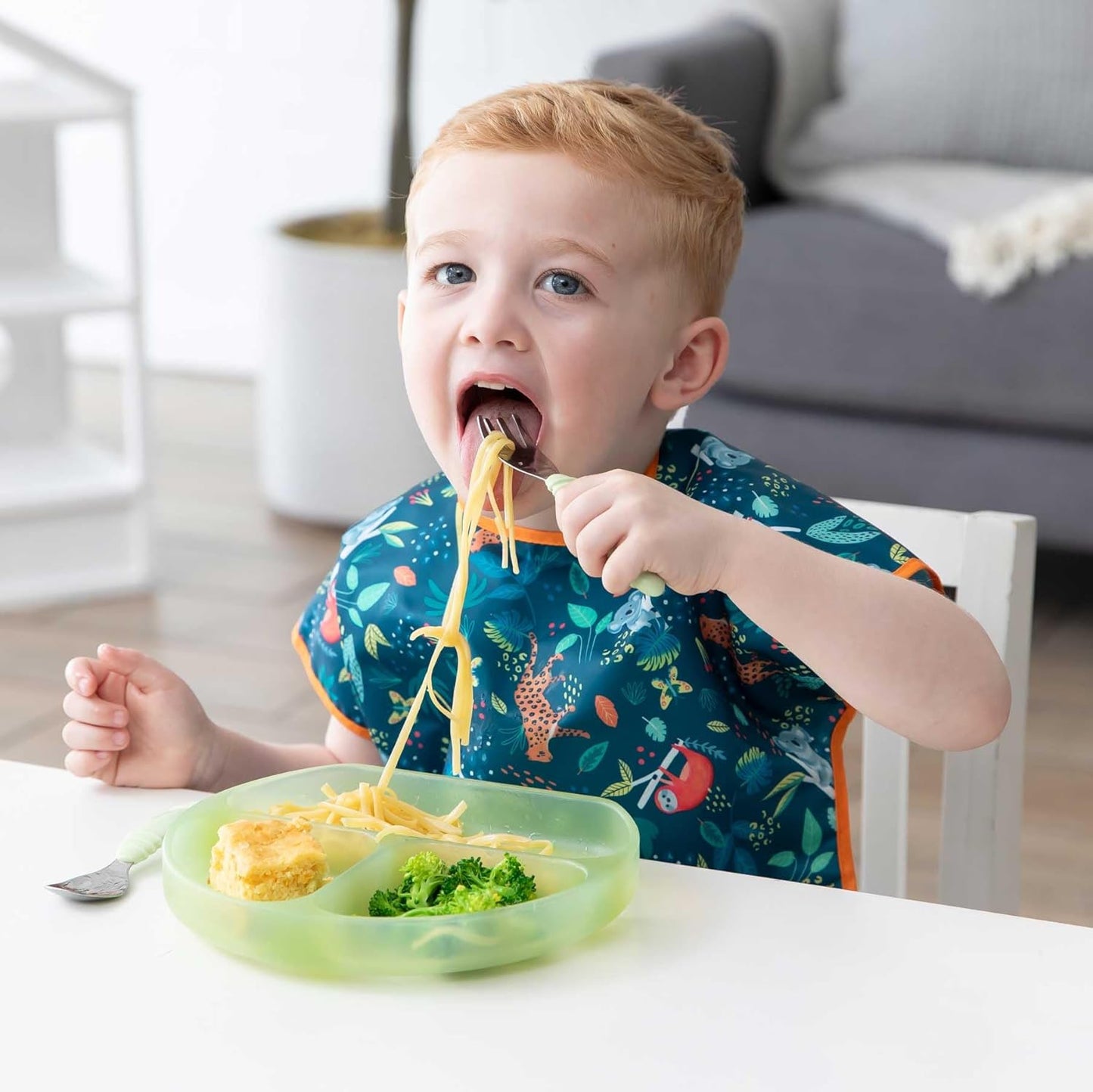 Bumkins - Junior Bib - For Boys & Girls, Toddlers & Kids 1-3 Years - Lightweight, Durable, Waterproof - Short Sleeve Bib - Catch-All Pocket - Wipeable & Machine Washable - Jungle & Ocean - 2 Pack