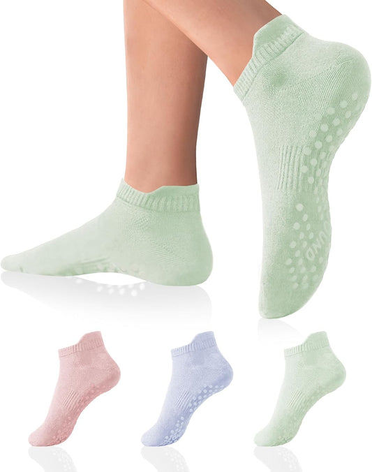 DIBAOLONG Pilates Socks with Grips for Women Yoga Socks Non Slip Barre Hospital Socks 6-Pairs Grippy Ankle Socks