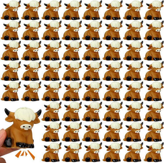 30 Pcs Highland Cow Floating Decorations Bath Rubber Water Squirting Highland Cow Squeaky Figurines Bulk Figurine Statues Decor for Spring Summer Birthday Party