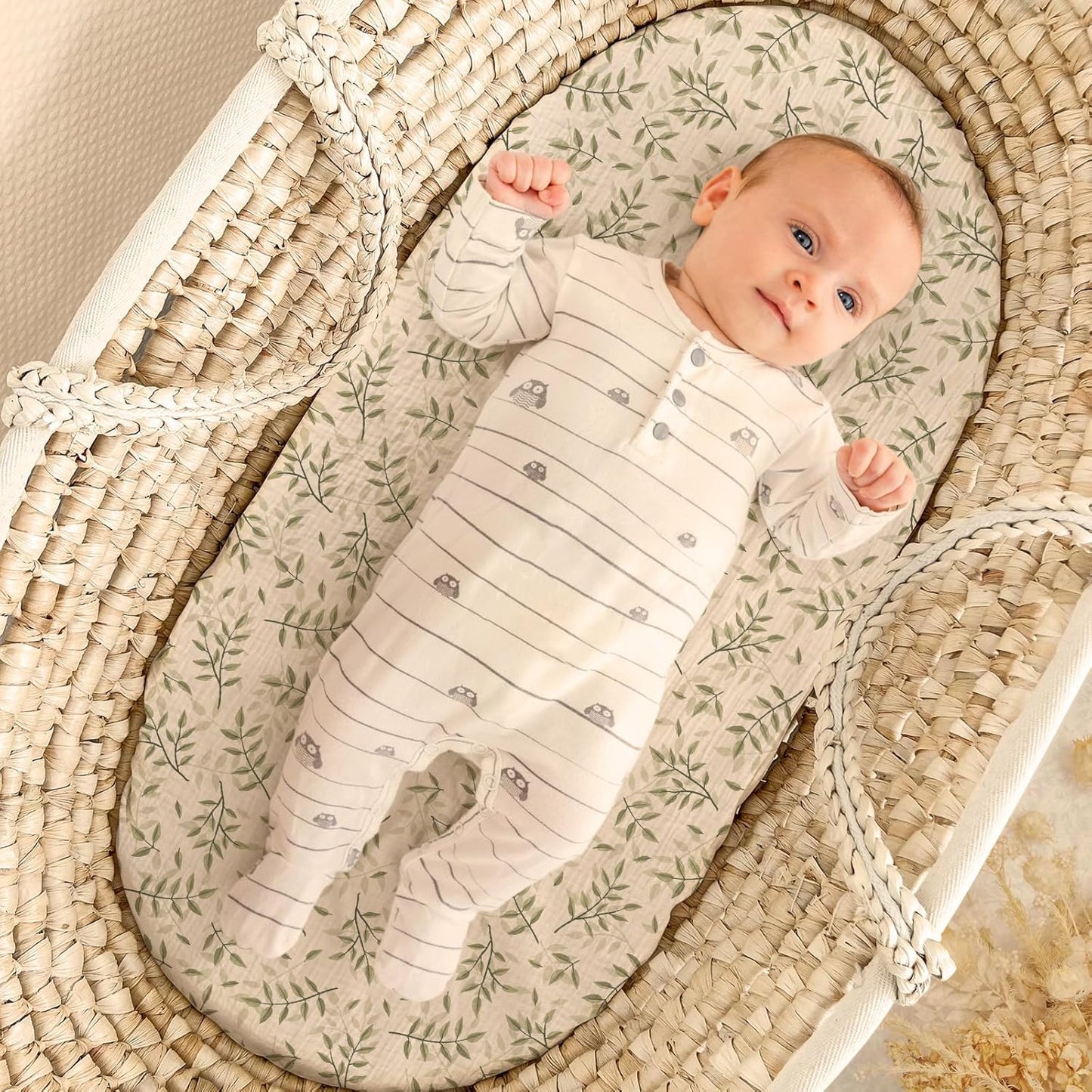 lulumoon Baby Muslin Bassinet Sheets: Skin-Friendly Leaf Bassinet Sheets for Boys - Fitted for Oval Rectangle or Hourglass Mattress