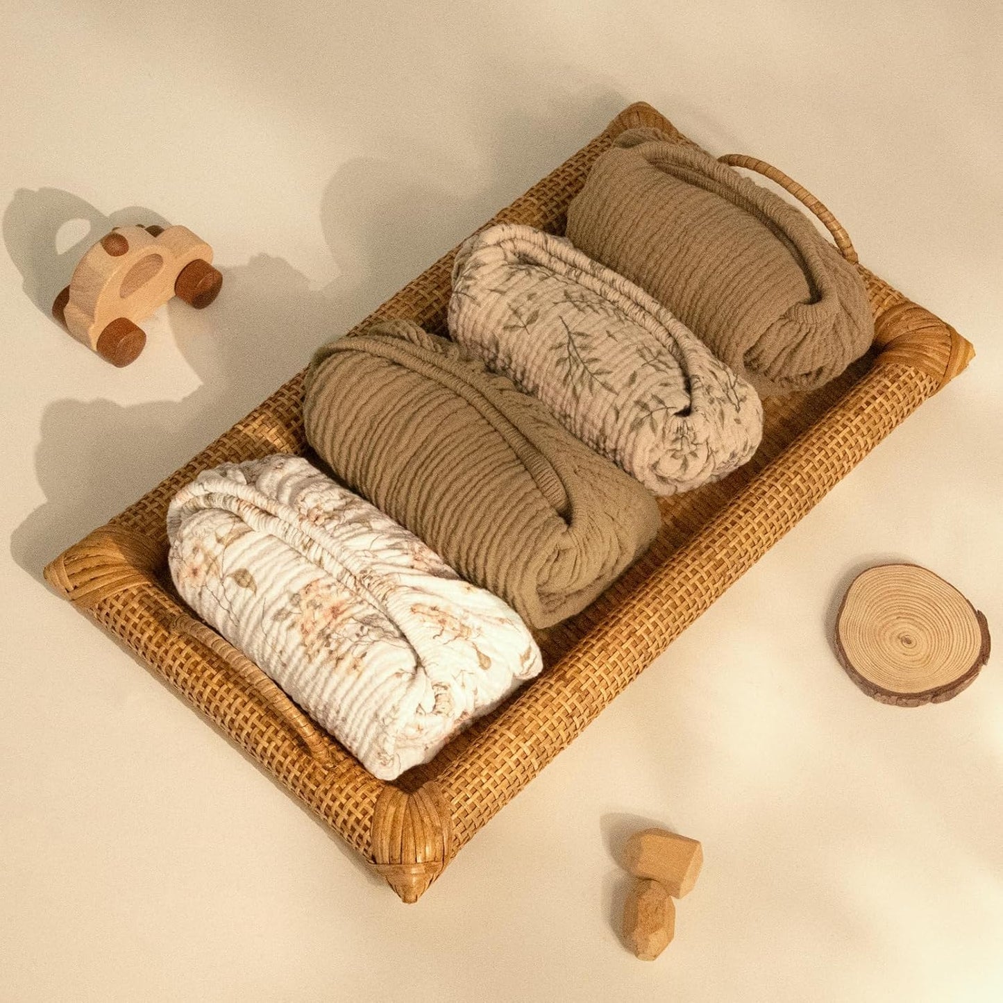 lulumoon Baby Muslin Bassinet Sheets: Skin-Friendly Leaf Bassinet Sheets for Boys - Fitted for Oval Rectangle or Hourglass Mattress