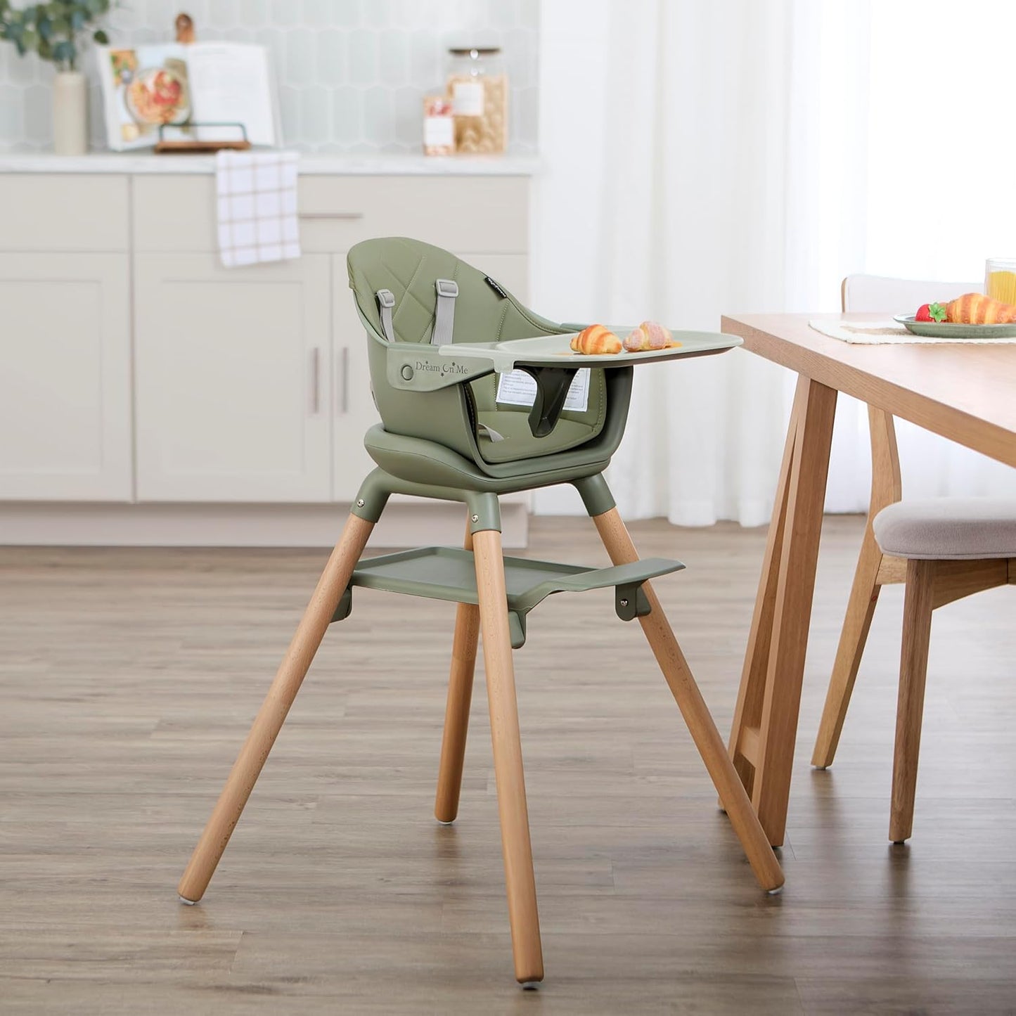 Dream On Me NibbleNest 3-in-1 Highchair