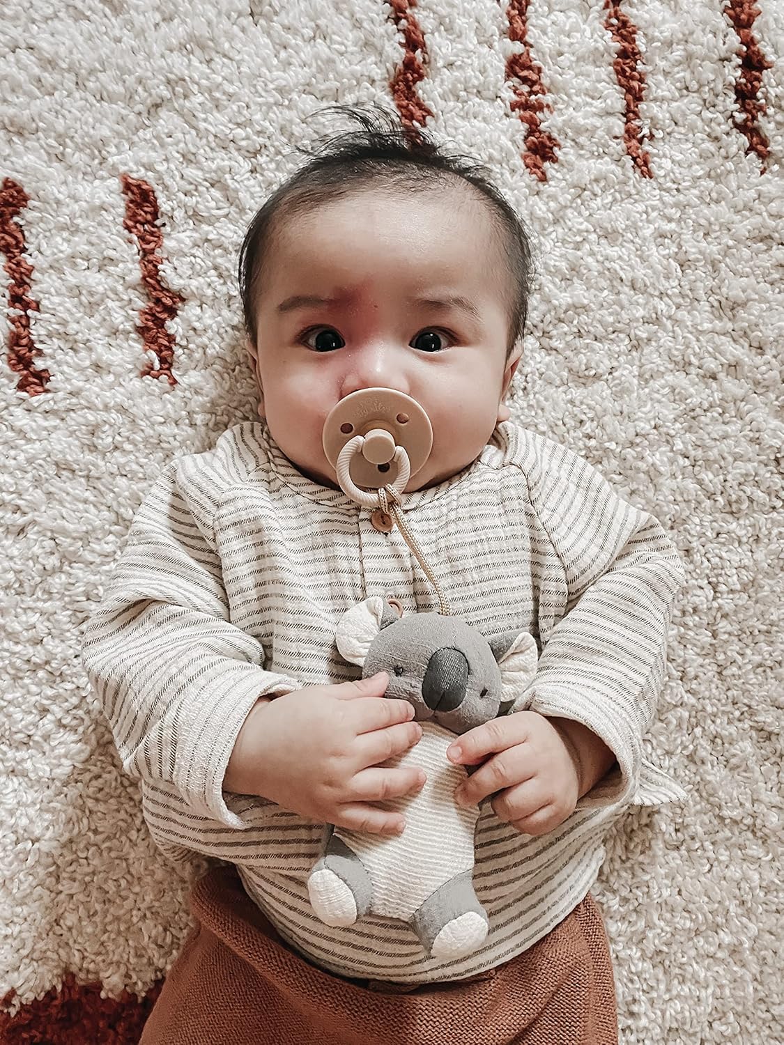 Itzy Ritzy Pacifier & Lovey Set - Natural Rubber Pacifier with Stuffed Animal Lovey - Detachable Plush Koala Binky Holder & Coordinating Natural Rubber Binky, Ideal for Ages 0-6 Months (Koala)