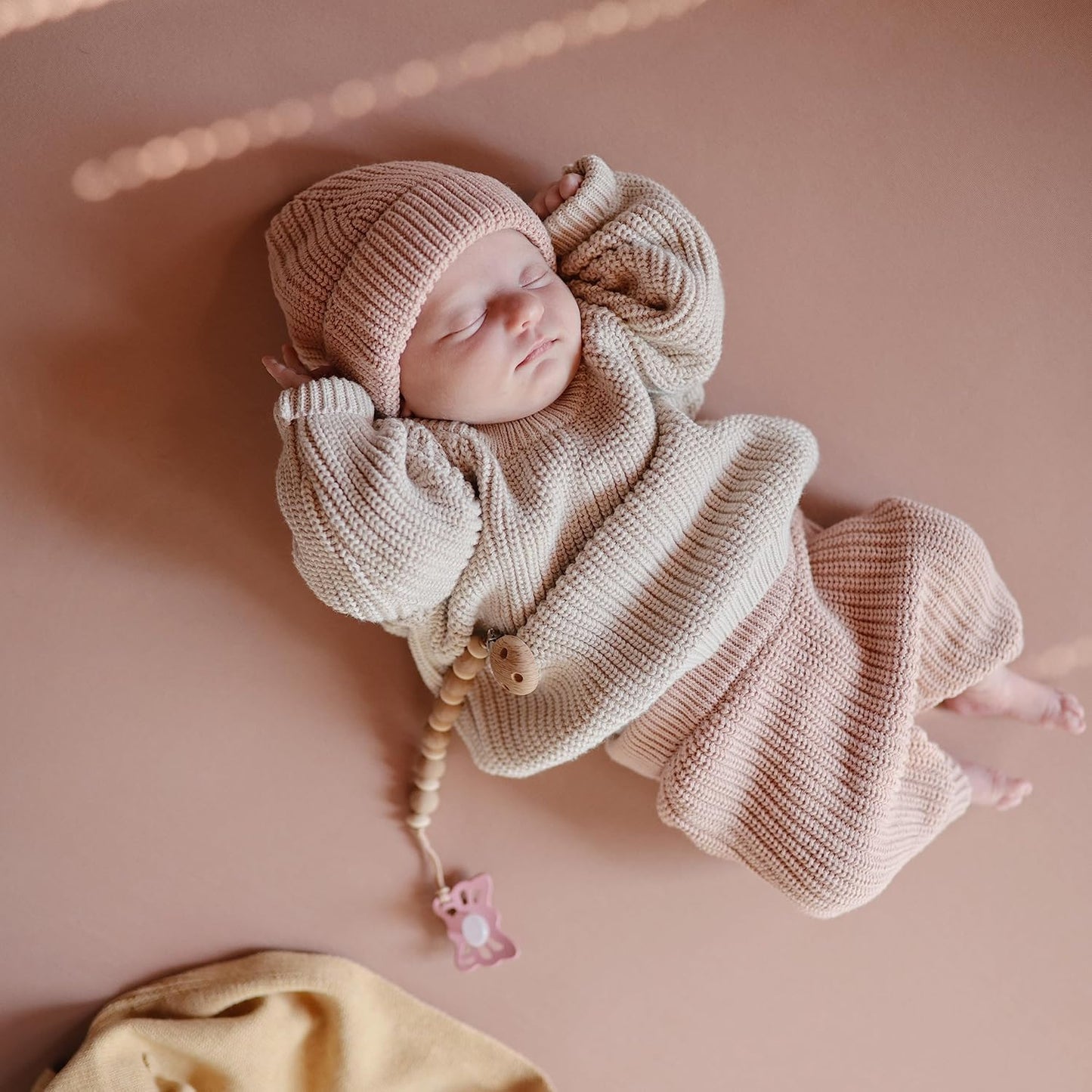 mushie Stretchy & Soft Bassinet Crib Sheet | Fitted 16" x 30" (Blush)