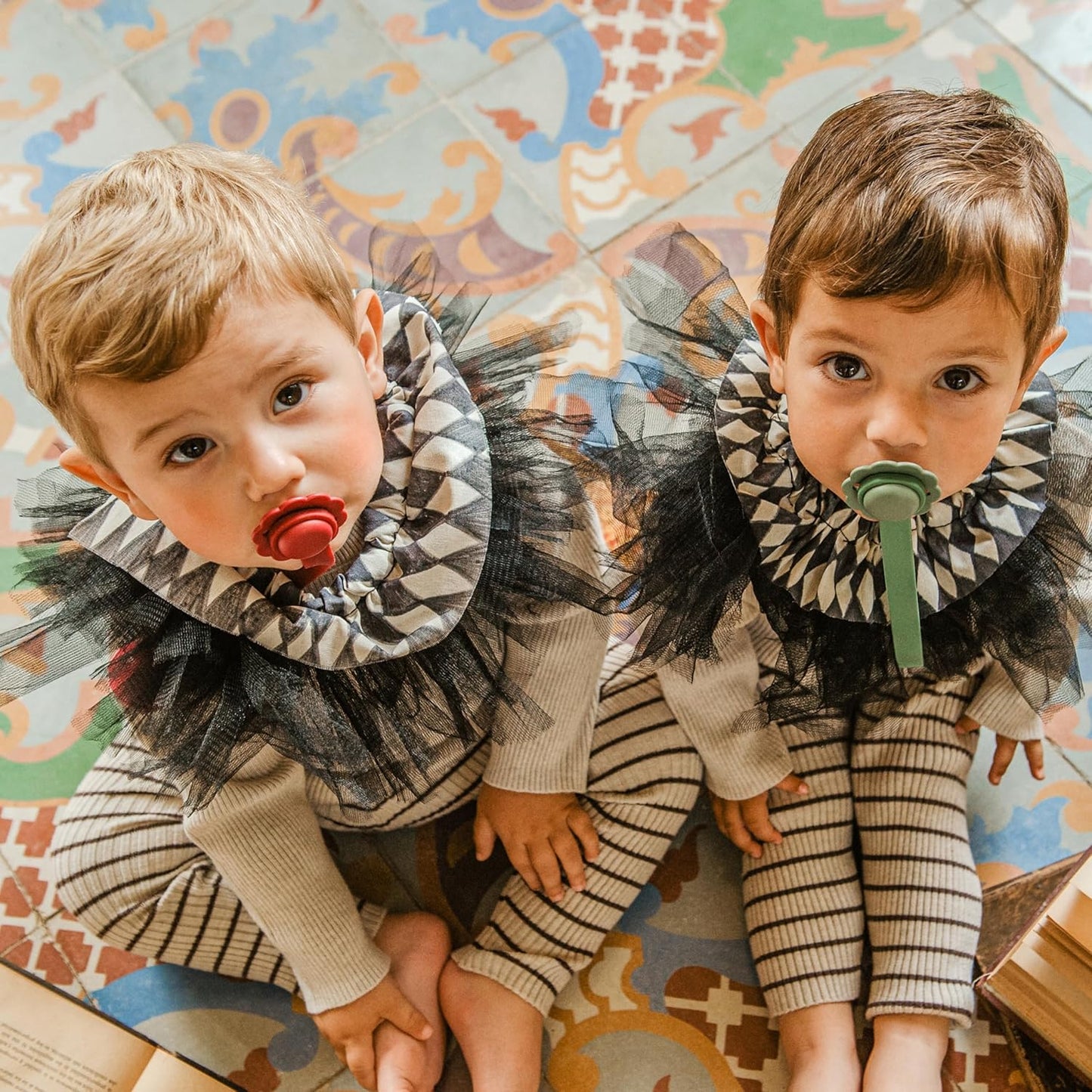 Suavinex Wonder Silicone Baby Pacifier Clip, Spain's #1 Baby Bottle and Pacifier Brand, Paci Clips for Babies, Essentials, Pale Mauve